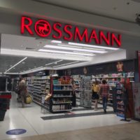 ポーランドで人気の薬局　ロスマン